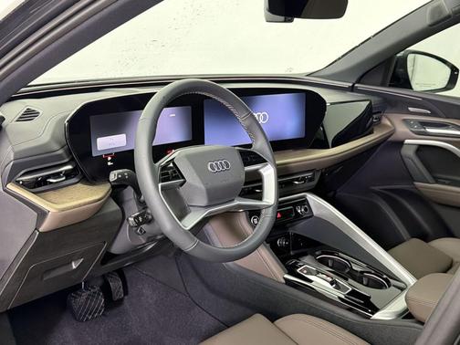 Daytona Gray Metallic 2026 Audi Q5 Sportback Premium Plus TFSI quattro S tronic