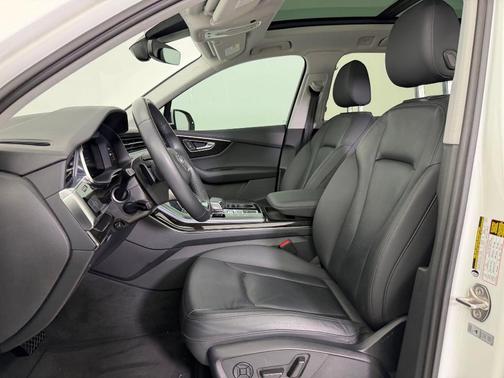 2022 Audi Q7 45 Premium