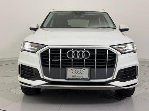 2022 Audi Q7 45 Premium