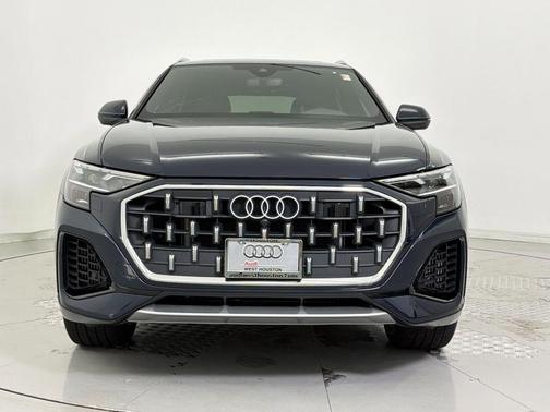 Waitomo Blue Metallic 2025 Audi Q8 55 Premium