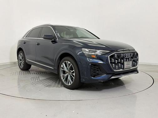 Waitomo Blue Metallic 2025 Audi Q8 55 Premium
