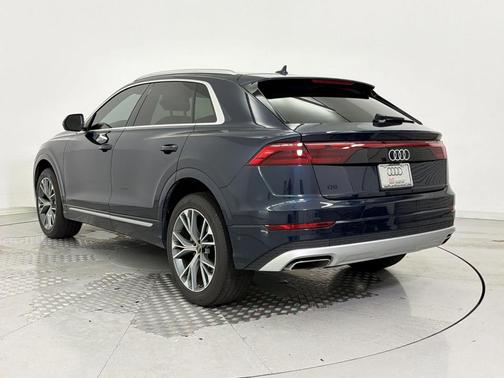Waitomo Blue Metallic 2025 Audi Q8 55 Premium