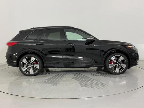 2025 Audi SQ5 3.0T Premium Plus