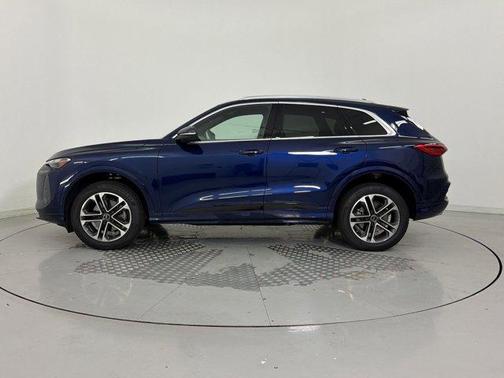 Navarra Blue Metallic 2025 Audi Q5 Premium TFSI quattro S tronic