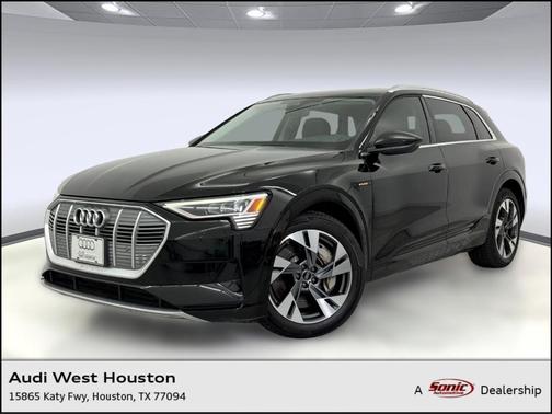 2022 Audi e-tron Premium
