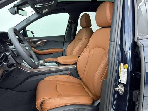 Waitomo Blue Metallic 2026 Audi Q7 55 Prestige