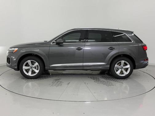 2025 Audi Q7 55 Premium