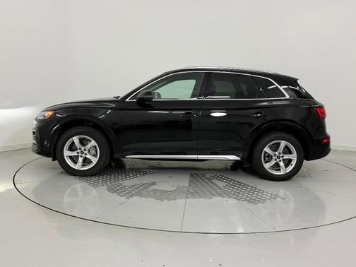 2023 Audi Q5 40 Premium