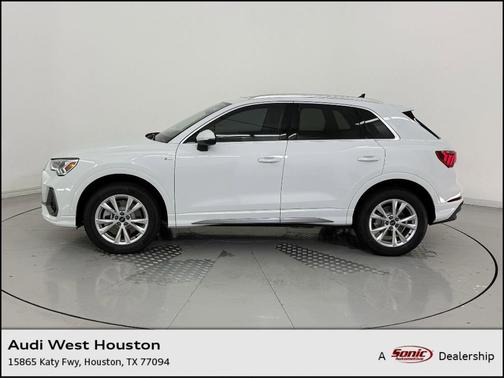 2025 Audi Q3 Premium 45 TFSI S line quattro Tiptronic