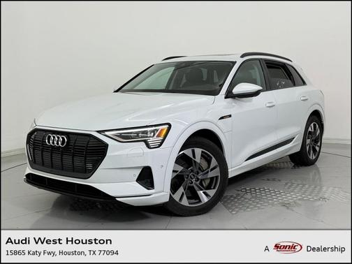 2022 Audi e-tron Premium