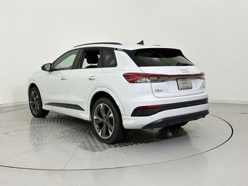 Glacier White Metallic 2023 Audi Q4 e-tron Prestige 50 quattro