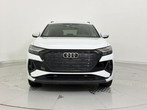 Glacier White Metallic 2023 Audi Q4 e-tron Prestige 50 quattro