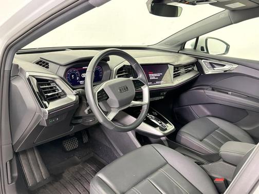 Glacier White Metallic 2023 Audi Q4 e-tron Prestige 50 quattro