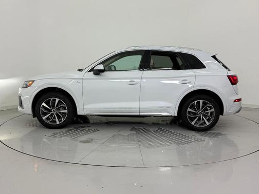 2023 Audi Q5 45 S line Premium Plus