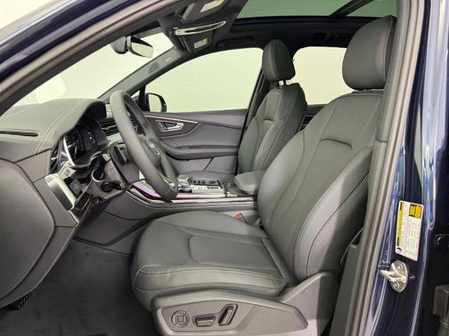 2026 Audi Q7 45 Premium Plus