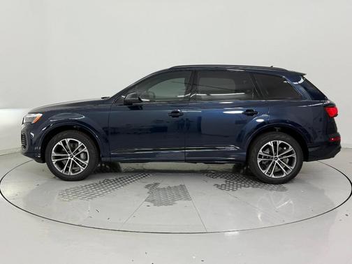 2026 Audi Q7 45 Premium Plus