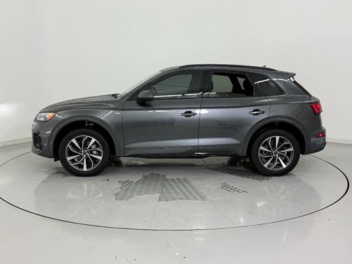 2024 Audi Q5 45 S line Premium