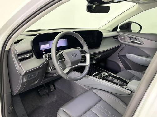 Glacier White Metallic 2026 Audi Q3 TFSI quattro S tronic