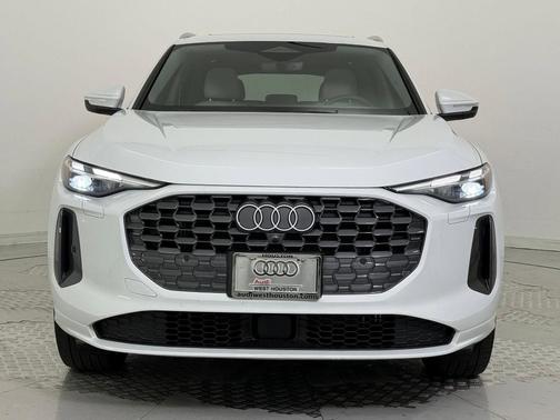 2025 Audi Q5 Premium TFSI quattro S tronic