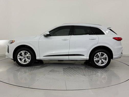 2025 Audi Q5 Premium TFSI quattro S tronic