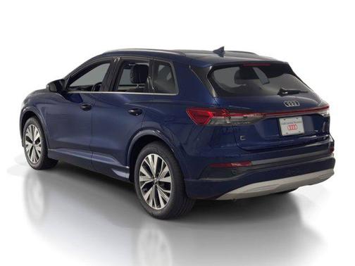 Navarra Blue Metallic 2023 Audi Q4 e-tron Premium Plus 40 RWD