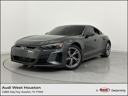 Daytona Gray Pearl Effect 2023 Audi e-tron GT Premium Plus quattro