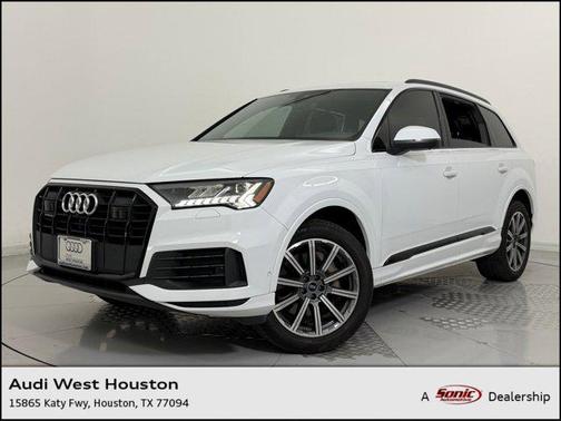 2023 Audi Q7 45 Premium Plus
