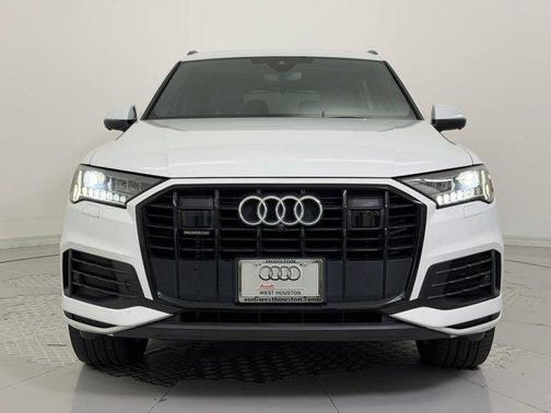 2023 Audi Q7 45 Premium Plus