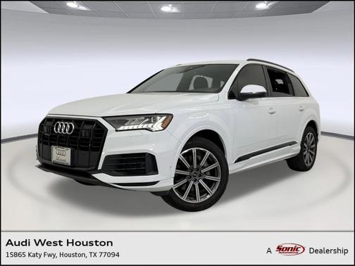 2023 Audi Q7 45 Premium Plus