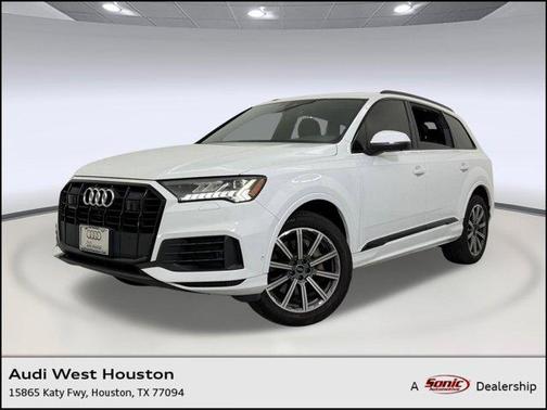 2023 Audi Q7 45 Premium Plus