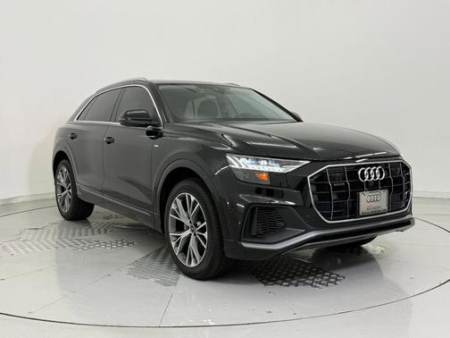 2023 Audi Q8 55 Premium Plus