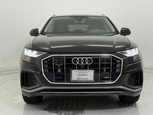 2023 Audi Q8 55 Premium Plus