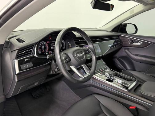 2023 Audi Q8 55 Premium Plus