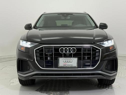 2023 Audi Q8 55 Premium Plus