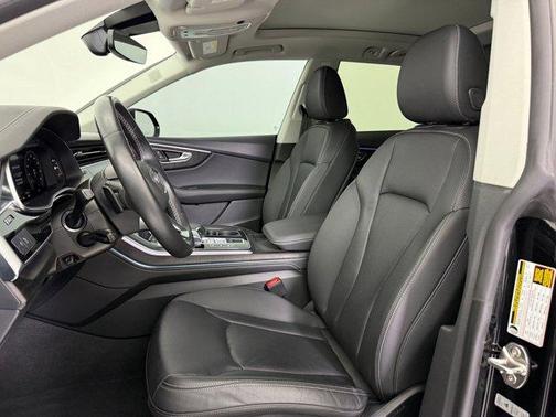 2023 Audi Q8 55 Premium Plus