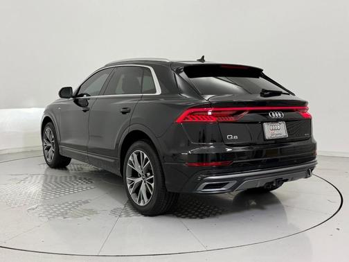 2023 Audi Q8 55 Premium Plus