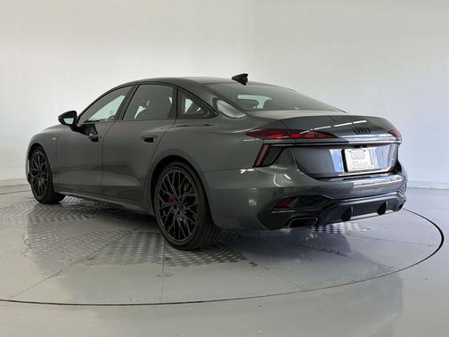 Daytona Gray Pearl Effect 2026 Audi A6 Prestige quattro S tronic