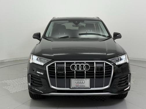 2024 Audi Q7 45 Premium Plus