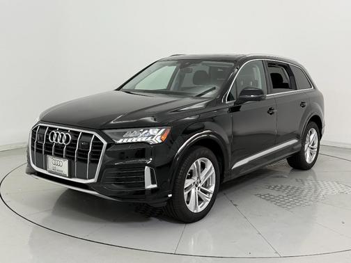 2024 Audi Q7 45 Premium Plus