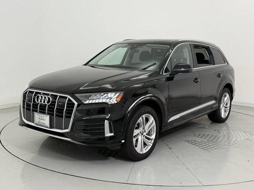 2024 Audi Q7 45 Premium Plus