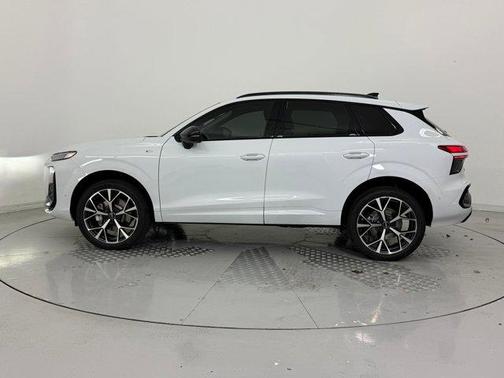 2026 Audi Q3 S line