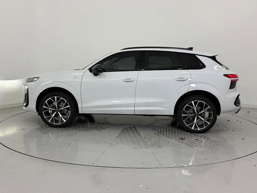 2026 Audi Q3 S line