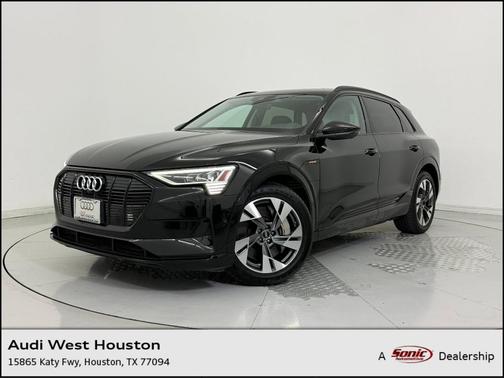 2022 Audi e-tron Premium