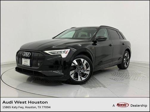 2022 Audi e-tron Premium