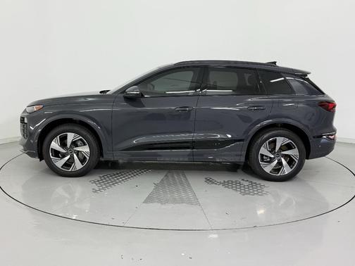 2025 Audi Q6 e-tron Premium Plus quattro