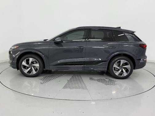 2025 Audi Q6 e-tron Premium Plus quattro