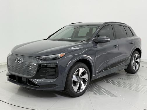 2025 Audi Q6 e-tron Premium Plus quattro