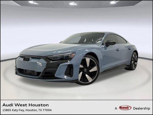Kemora Gray Metallic 2023 Audi e-tron GT Prestige quattro