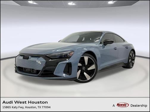 Kemora Gray Metallic 2023 Audi e-tron GT Prestige quattro