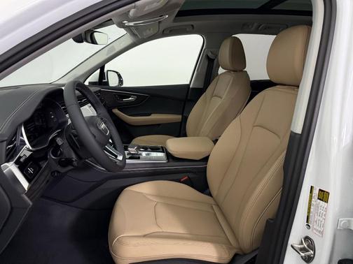 2025 Audi Q7 55 Premium Plus
